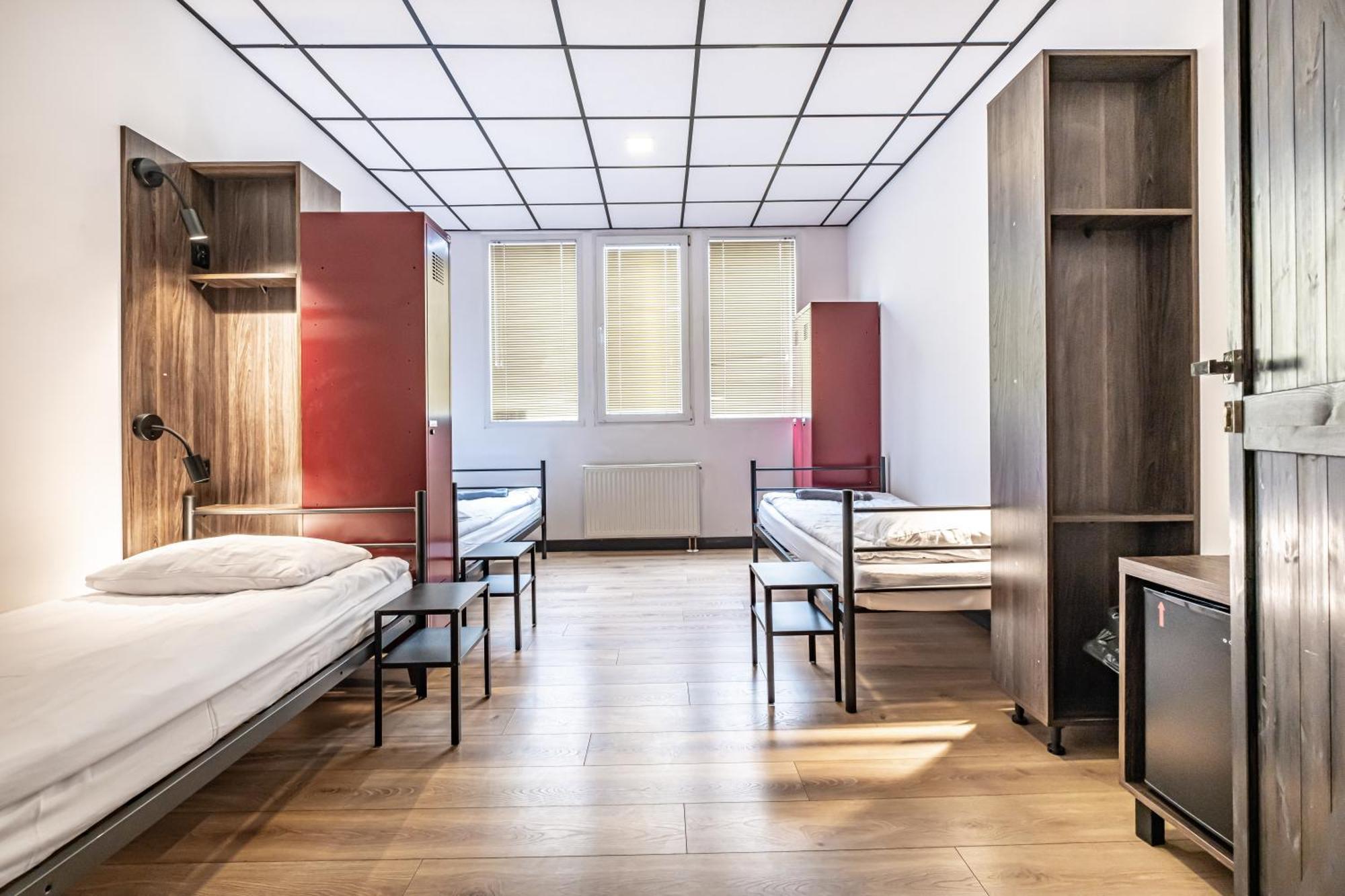 Vola Hostel 华沙 外观 照片