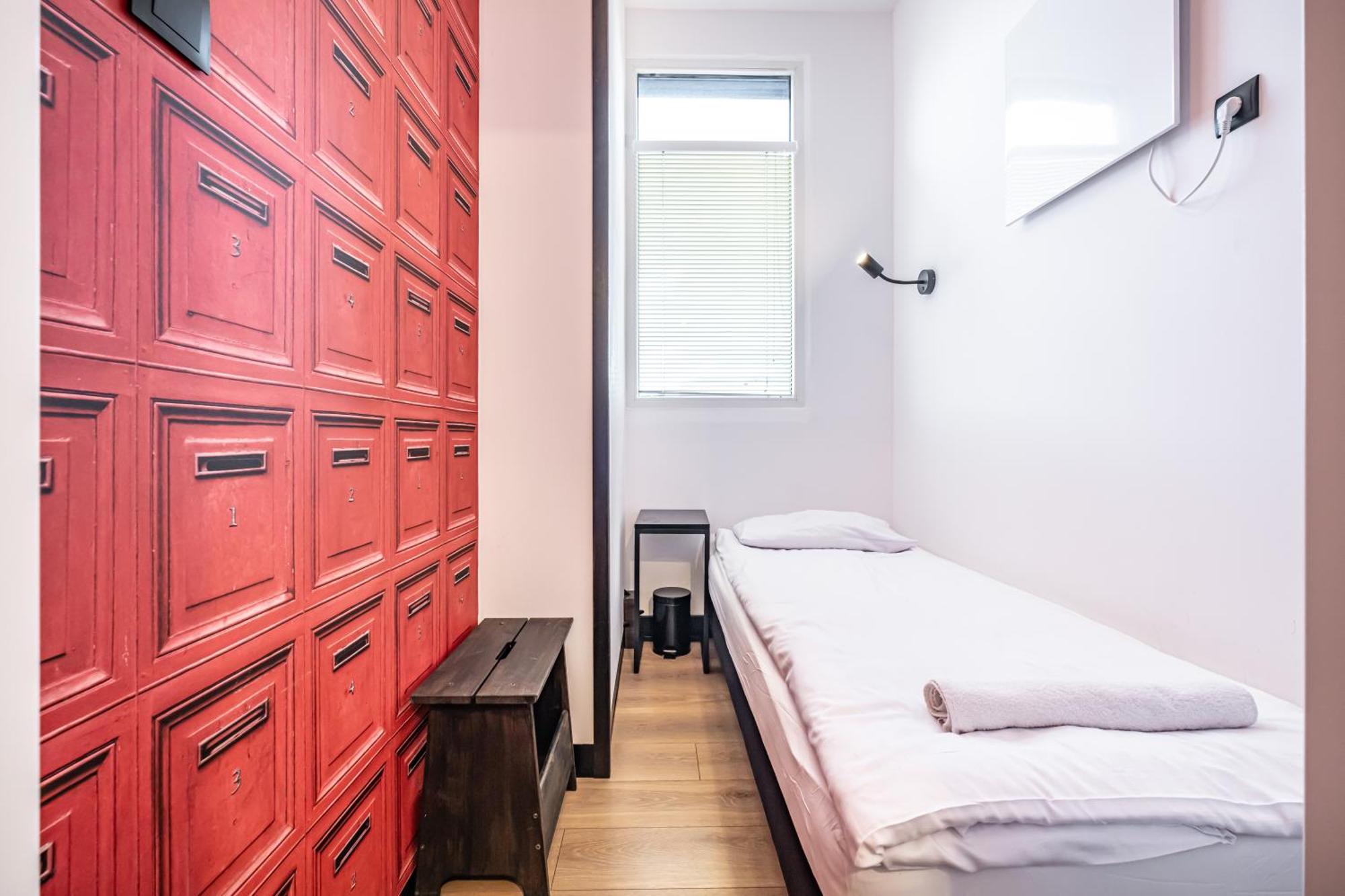 Vola Hostel 华沙 外观 照片