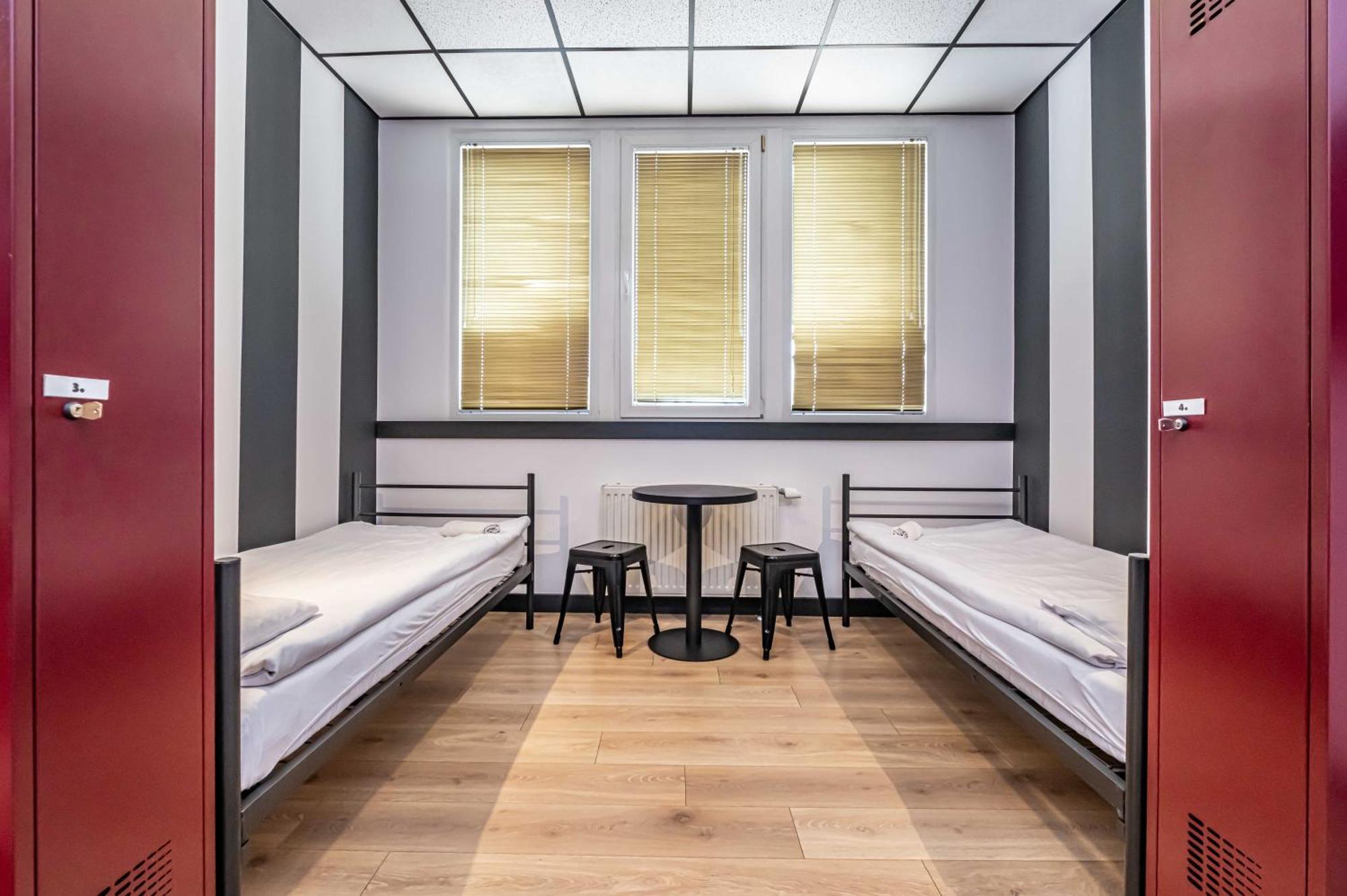 Vola Hostel 华沙 外观 照片