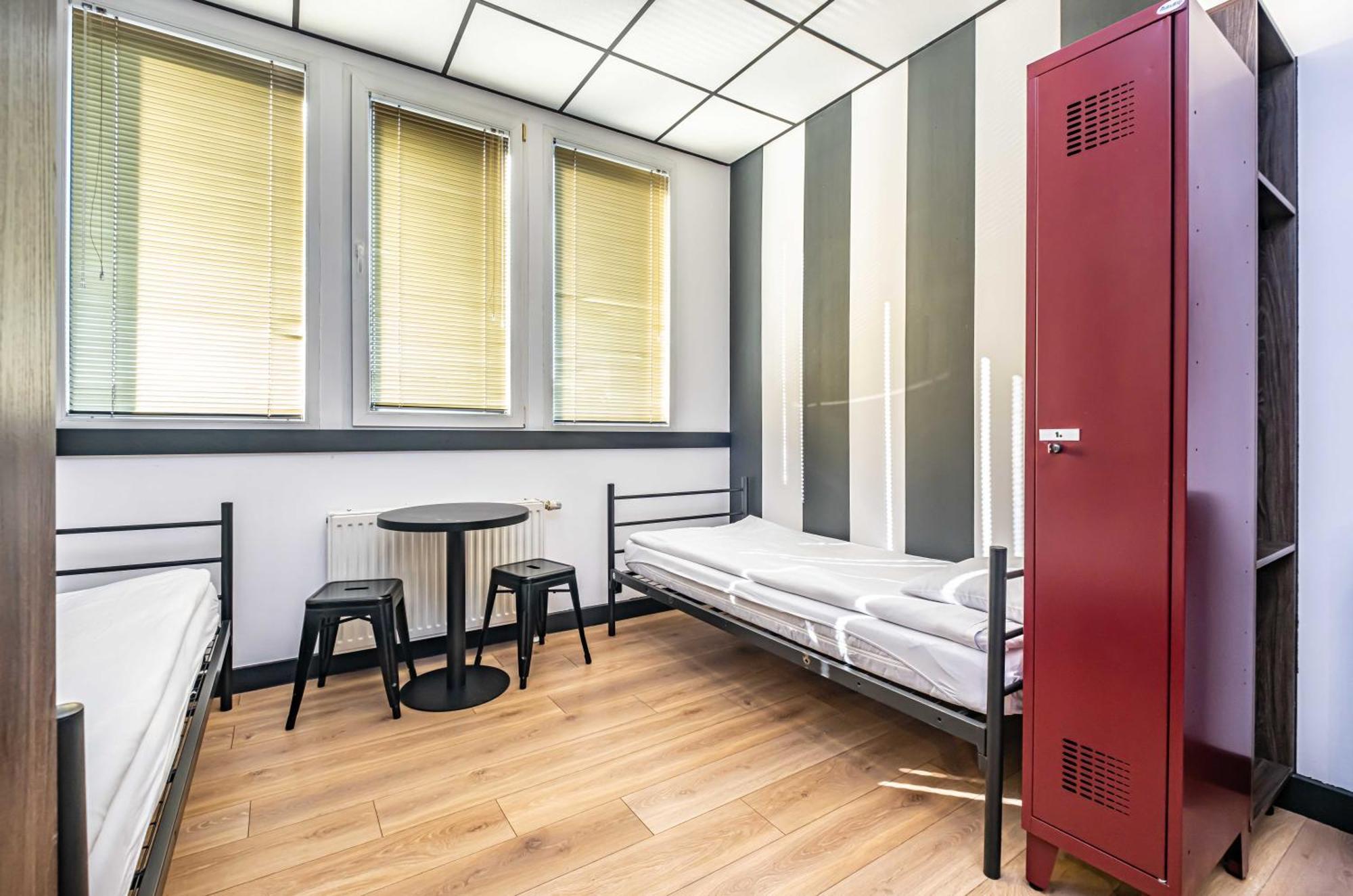 Vola Hostel 华沙 外观 照片