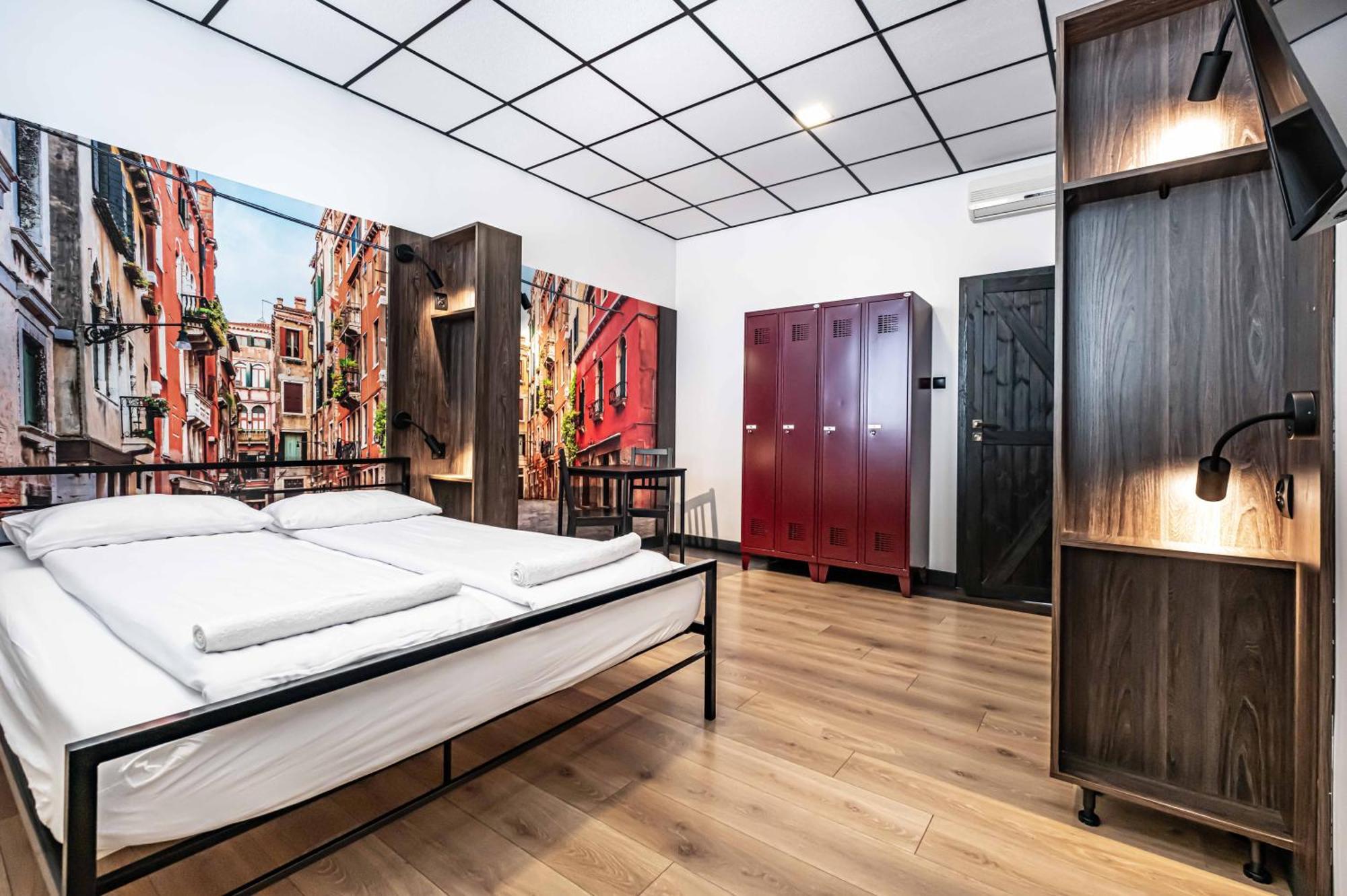Vola Hostel 华沙 外观 照片