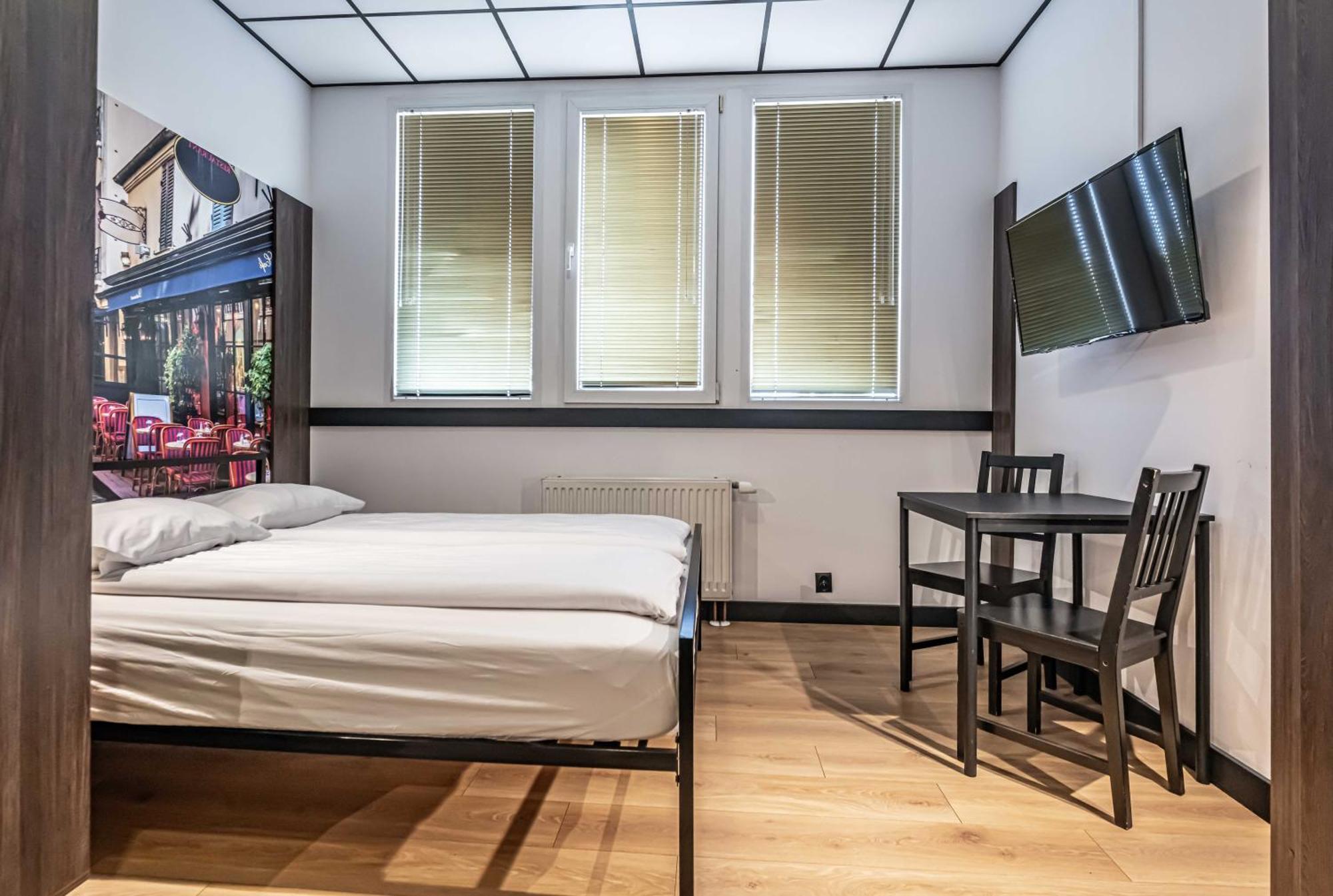 Vola Hostel 华沙 外观 照片