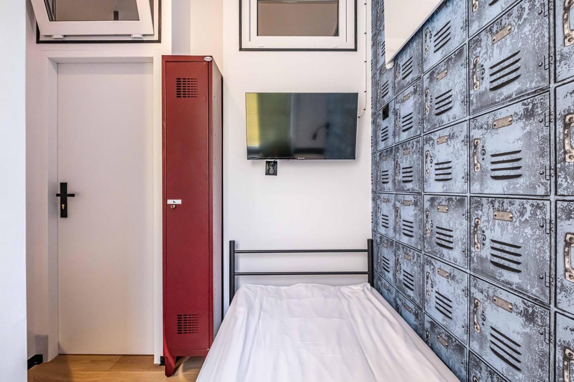 Vola Hostel 华沙 外观 照片