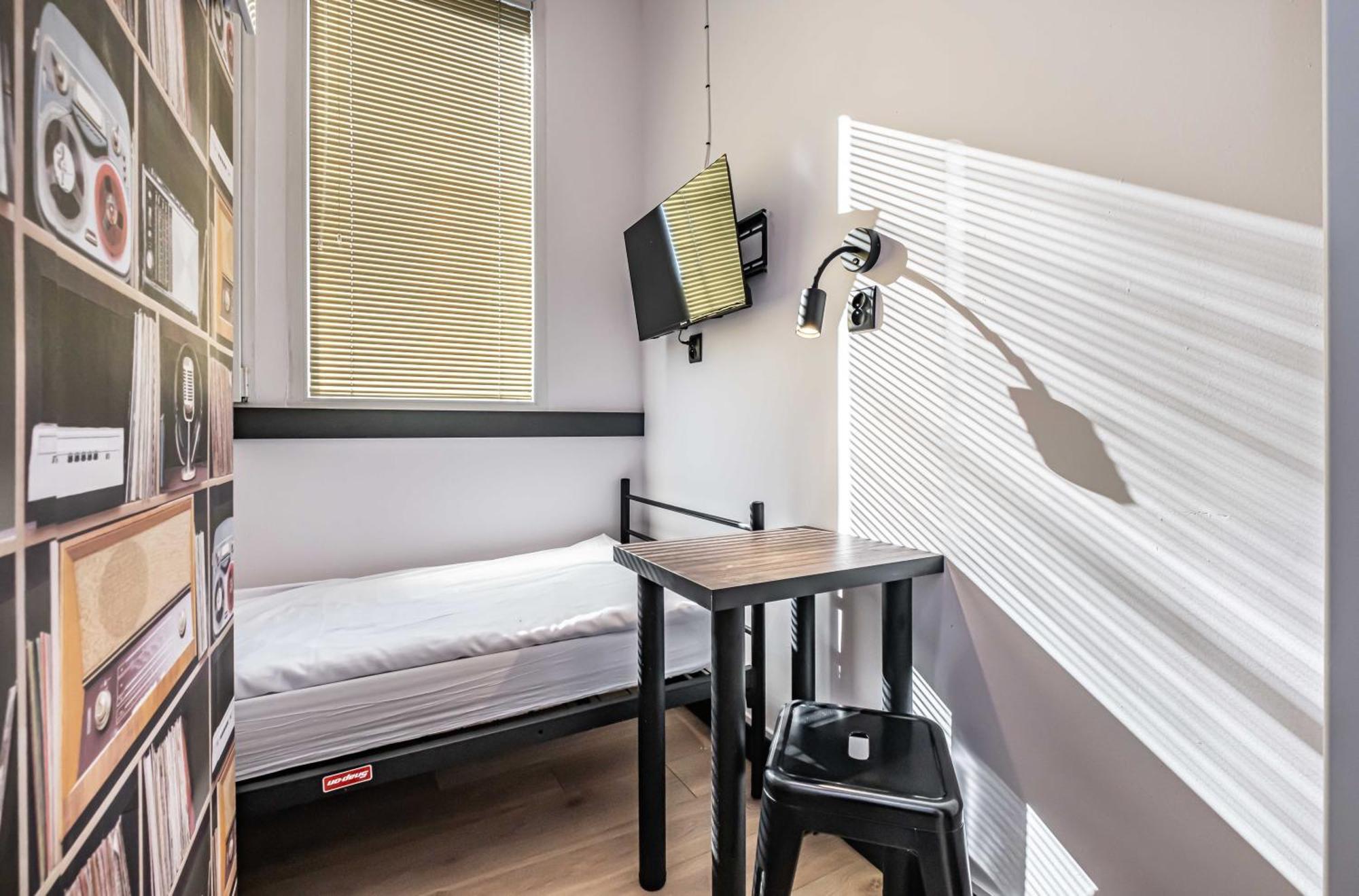 Vola Hostel 华沙 外观 照片
