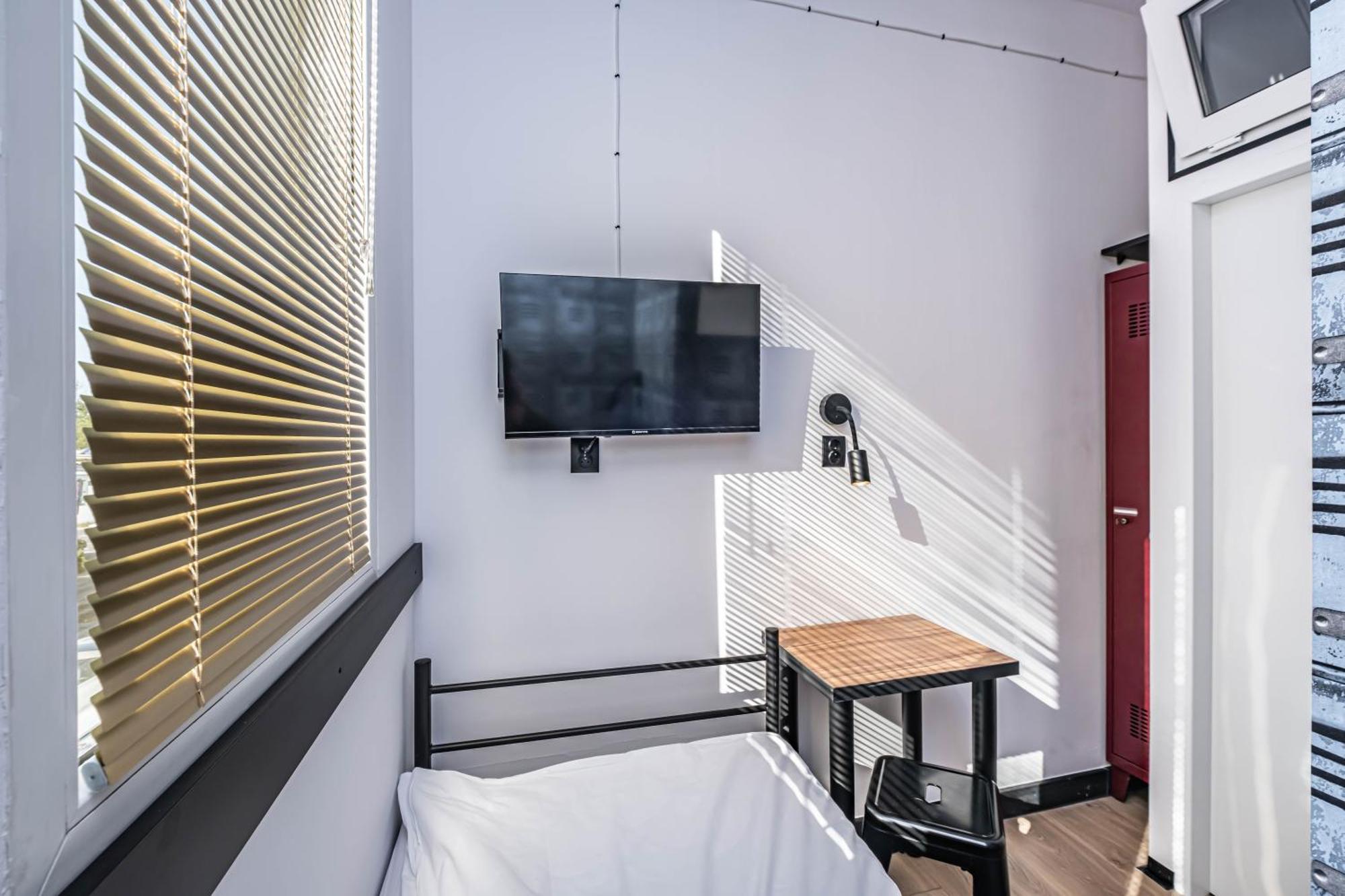 Vola Hostel 华沙 外观 照片
