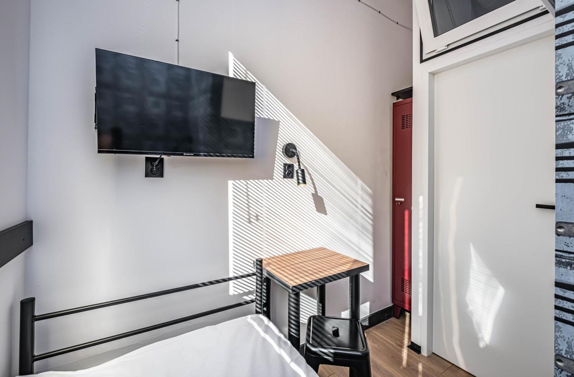 Vola Hostel 华沙 外观 照片